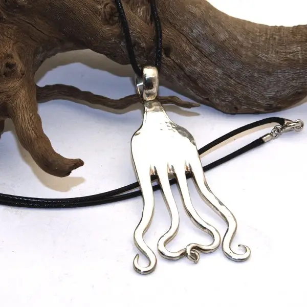 Besteckschmuck, Gabel Anhänger Krake, mit Langkette